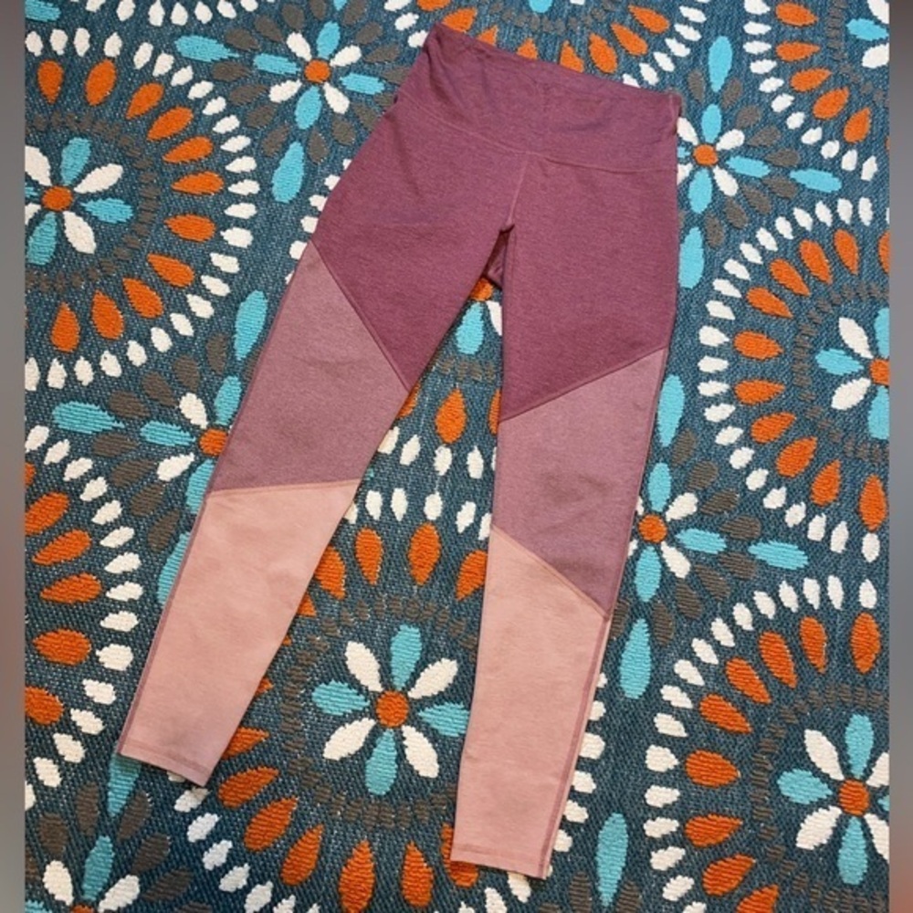 Women’s Large Old Navy Active Pink Colorblock Leggings